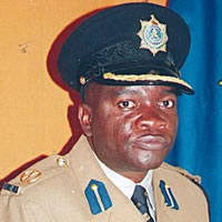 Armed robbers in shootout with cops