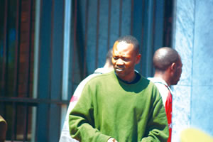 Fugitive ENG boss hands self over to cops
