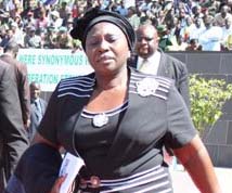 Mutinhiri free to attend Parly