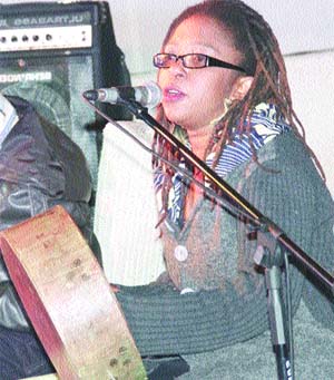 Tuku, Chiwoniso in HIV/Aids project