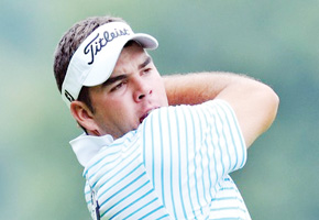 Swanepoel crowned golf champion