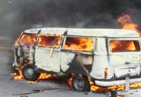21 passengers cheat death as kombi catches fire