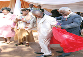 Kick out gays: Minister