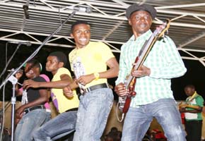 Heroes Splash rocks Mupandawana
