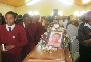 Accident victims buried