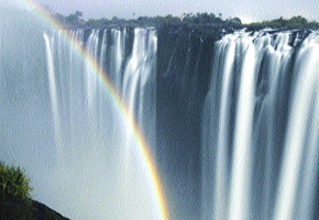 More foreign visitors flock to Vic Falls for lunar tours