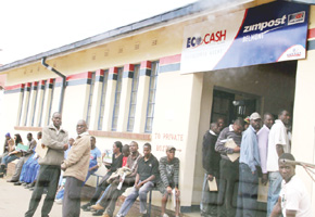 Motorists protest over discs deadline cancellation