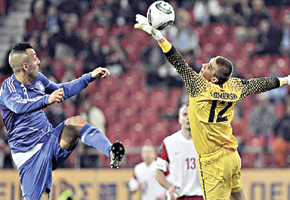 Greeks spoil Poland’s big night