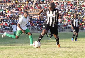 SUNDAY SHOWDOWNS: Bosso, Makepekepe & Gibbo in Triple PSL Thriller!