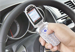 Landmark ruling on cellphones while driving