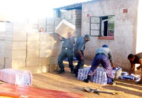 Police smash cigarette smuggling ring
