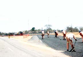 Upgrading of Bulawayo-Plumtree highway almost complete
