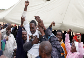 MDC-T, MDC members defect