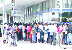 Banks brace for holiday rush