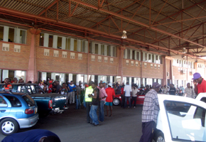 Congestion at border post as injiva flock in