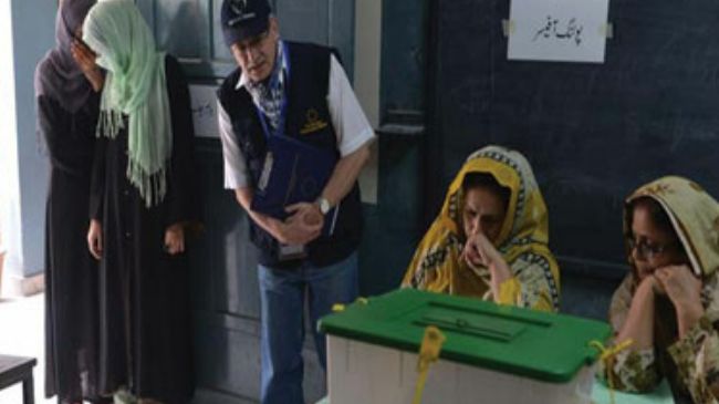Malians defy death threats in watershed vote