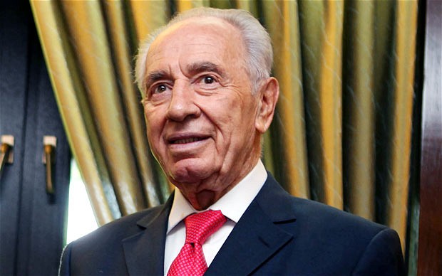 Peres honours Holocaust victims