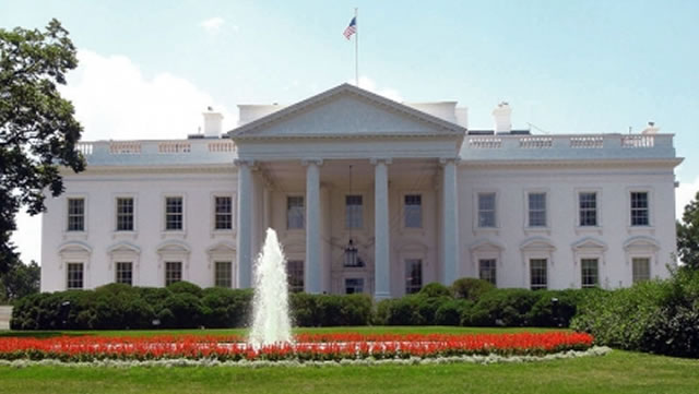 Woman shot dead after White House scare