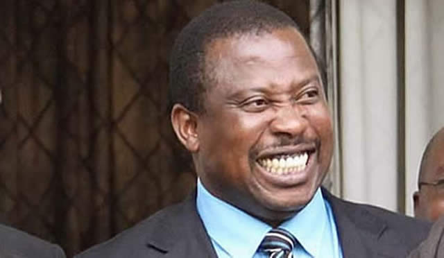 Civil servants turn down pay offer