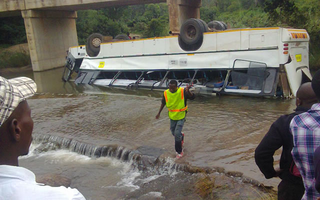 UNKI BUS, BRIDGE FALL