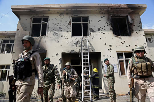 Taliban launch attacks across Afghanistan