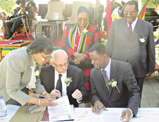 Zim takes over New Limpopo Bridge
