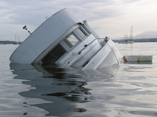 Nine dead after boat sinks off Malaysia