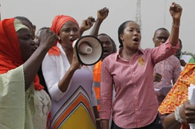 Nigerian cops retract ban on schoolgirls protests