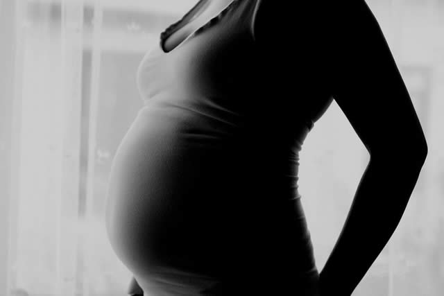 My date partner: Should I tell him I have a child?