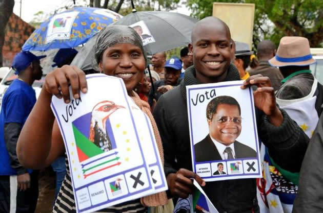 Mozambicans vote in test for peace