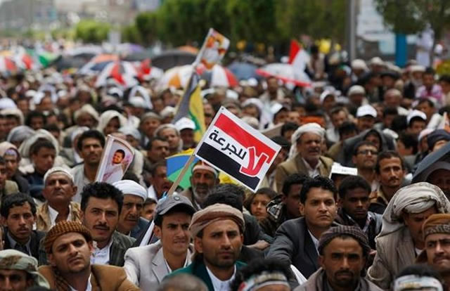 Thousands protest in Yemen after embassies close