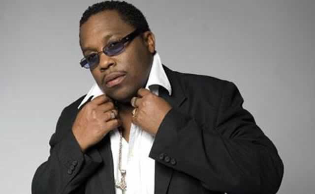 Chris Goldfinger dates Bulawayo
