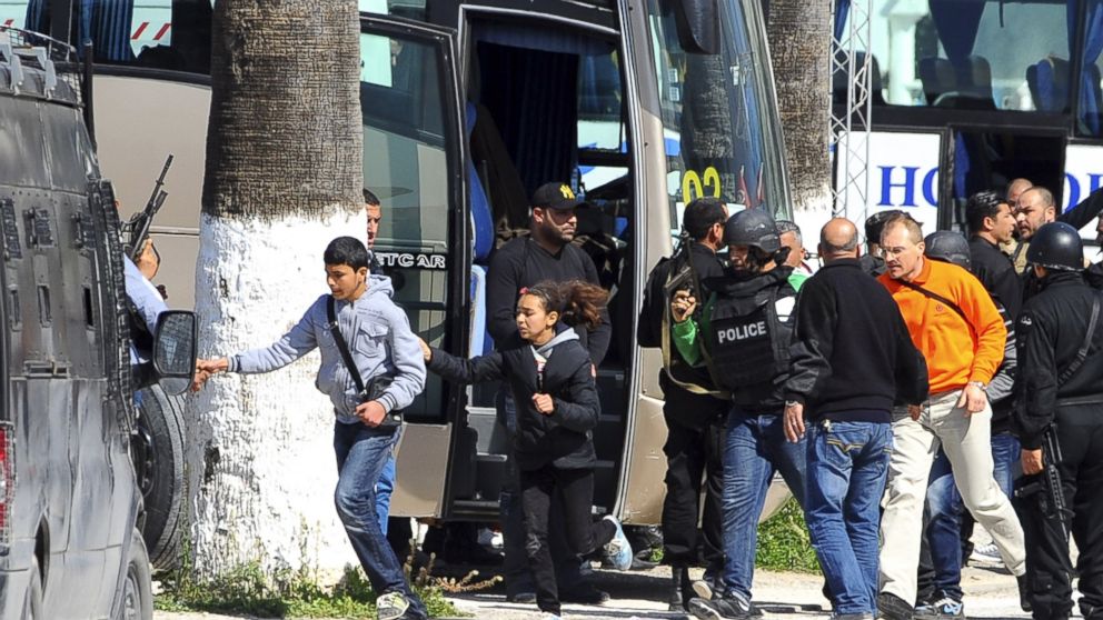 Tunisia launches manhunt for third museum attacker