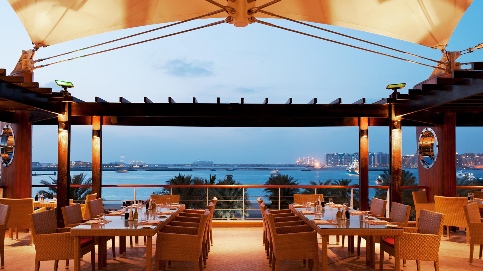 Restaurant defeats council in water cut-off row