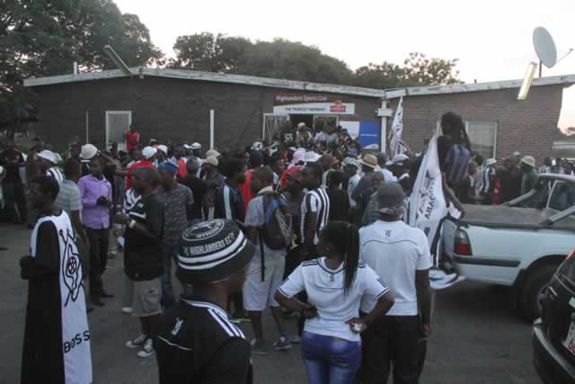 Fans demonstrate Chapungu beat Highlanders