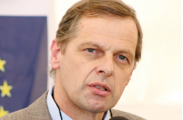 EU pledges additional funding to Zim