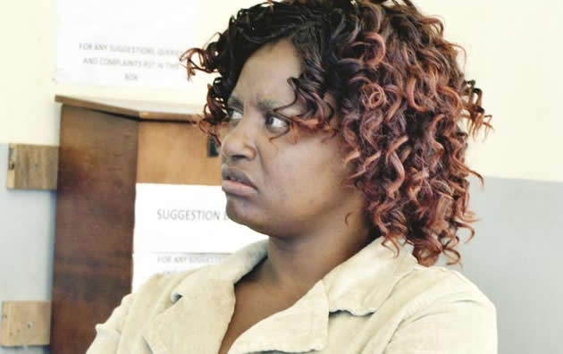 Female fraudster feigns madness