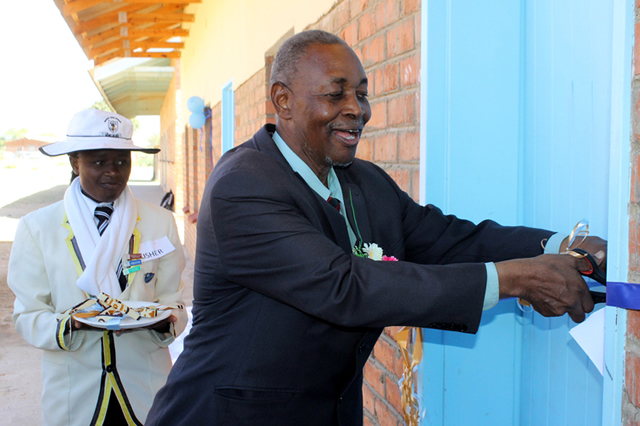 Army, parents build classroom block