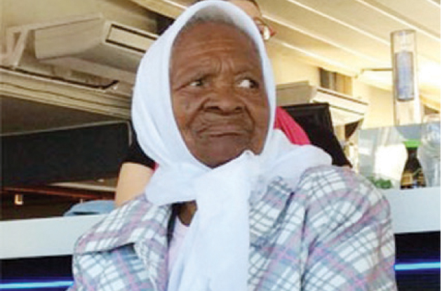Centenarian insists on walking self around Robben Island