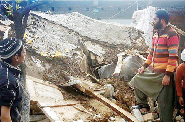 South Asia quake death toll hits 339