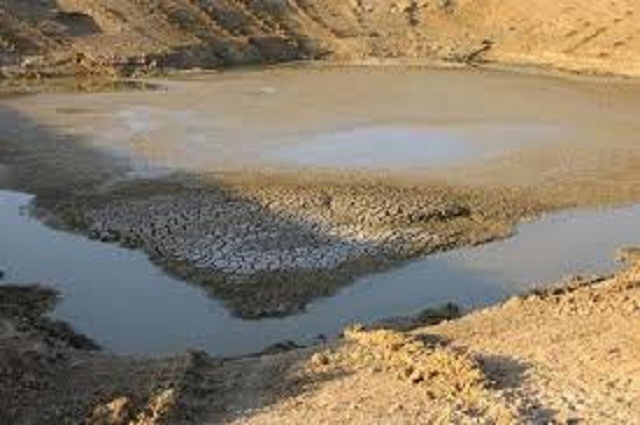 Plumtree water supply dam in critical state