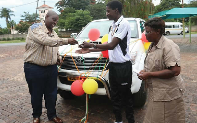 Unlicensed Mlauzi gets car