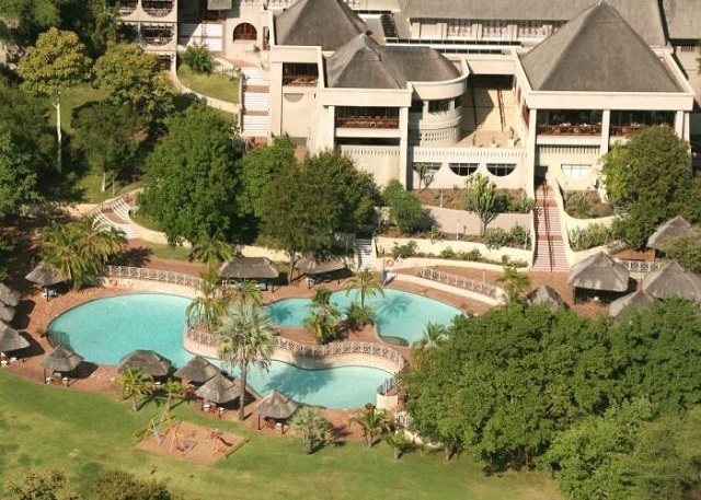 African Sun offloads contract workers