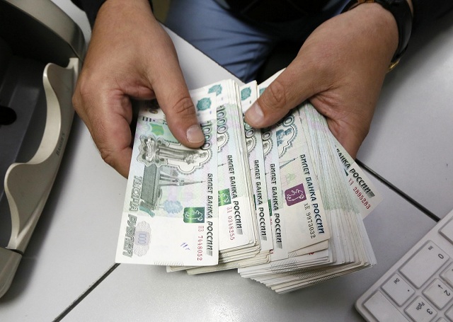 Rouble takes knock in emerging markets