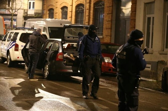 Belgian police arrest 6 in raids