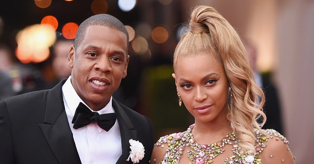 Beyonce gives birth to twins