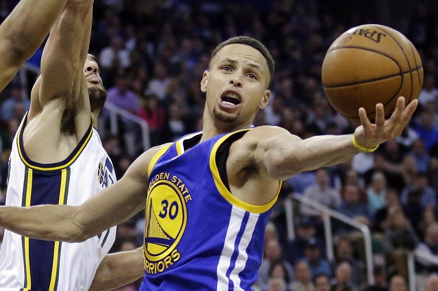 Curry wins MVP for second straight season