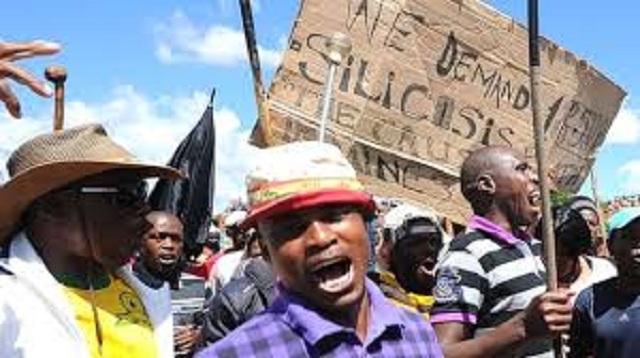 South Africa gold miners to sue over lung disease