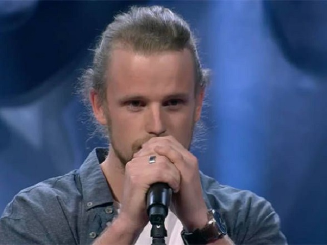 Richard Stirton wins Voice SA
