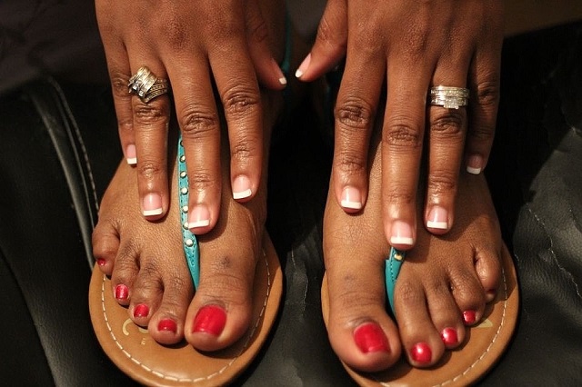 Pretty hands, sexy feet